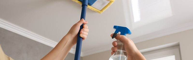 Как ухаживать за натяжным потолком