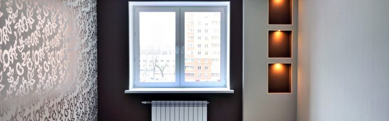 Что делать сначала: обои или натяжные потолки?
